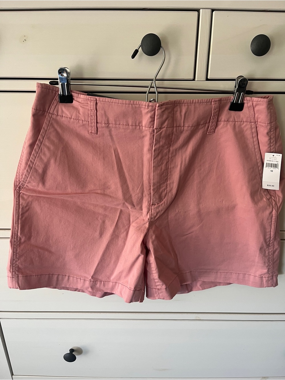 NWT GAP Women’s Downtown Khaki Shorts Size 10